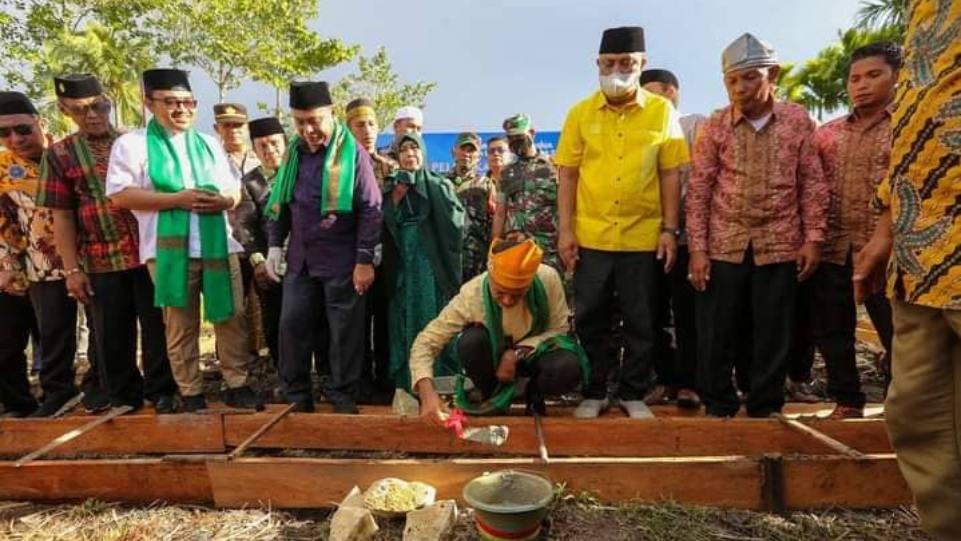 Foto 2 - Suasana acara peletakan batu pertama pembangunan gedung Yayasan Tahfidz Ahlul Quran Kabupaten Batu Bara - Sumatera Utara. (Dok. ESP).jpg